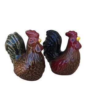 Cracker Barrel Vintage Set Of 2 Ceramic Mini Rooster & Hen Salt, Pepper Shakers
